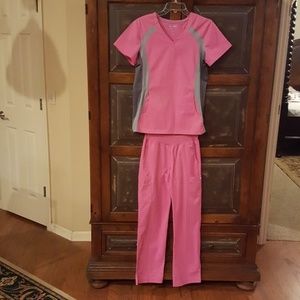 Women's scrubs medium top xs bottom